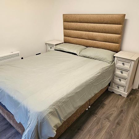 شقة 1 Bed Modern Flat ديدكوت المظهر الخارجي الصورة