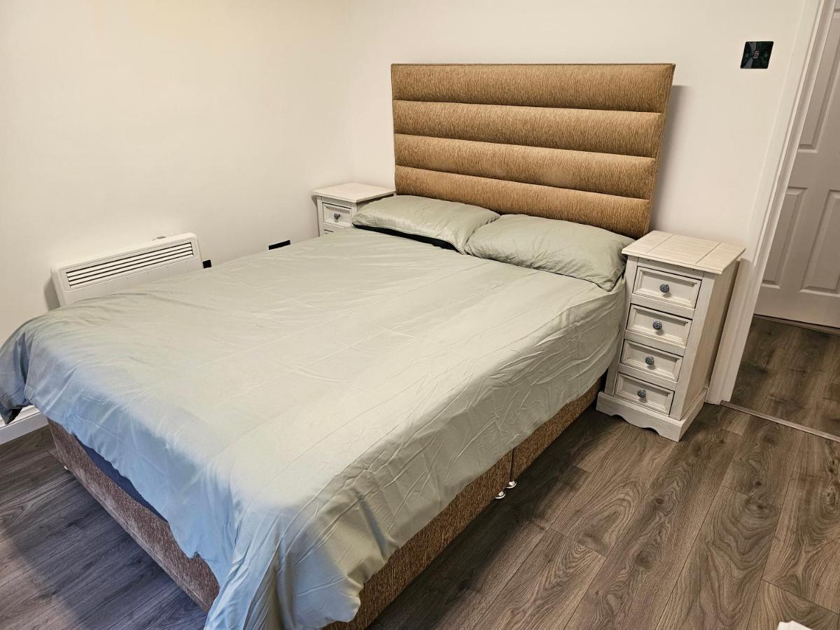 شقة 1 Bed Modern Flat ديدكوت المظهر الخارجي الصورة
