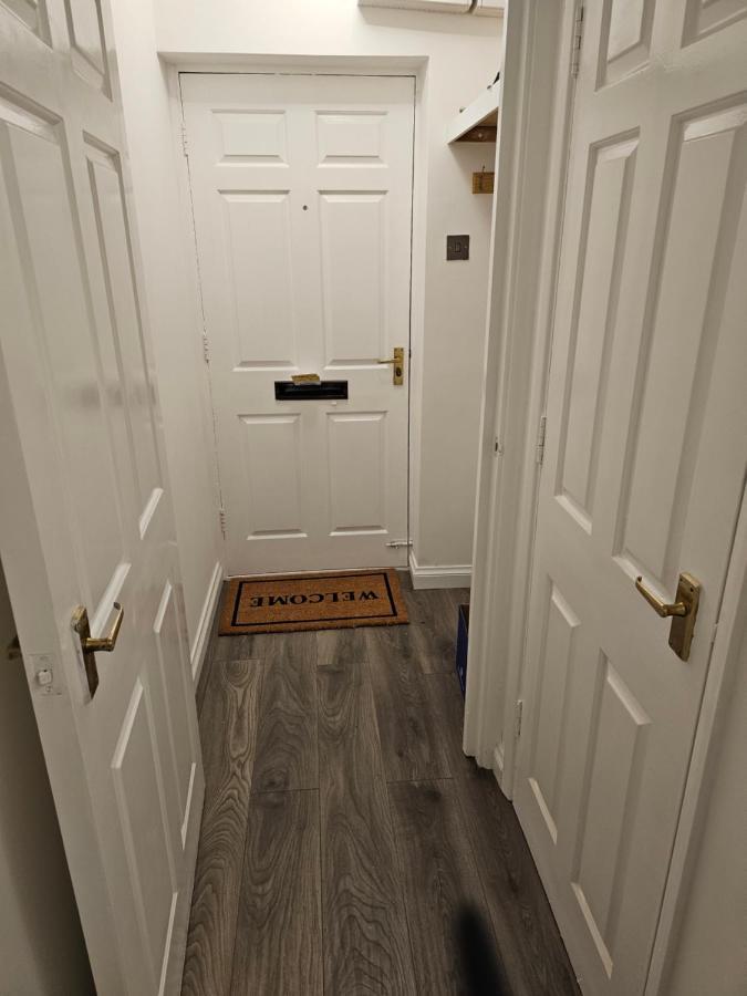 شقة 1 Bed Modern Flat ديدكوت المظهر الخارجي الصورة